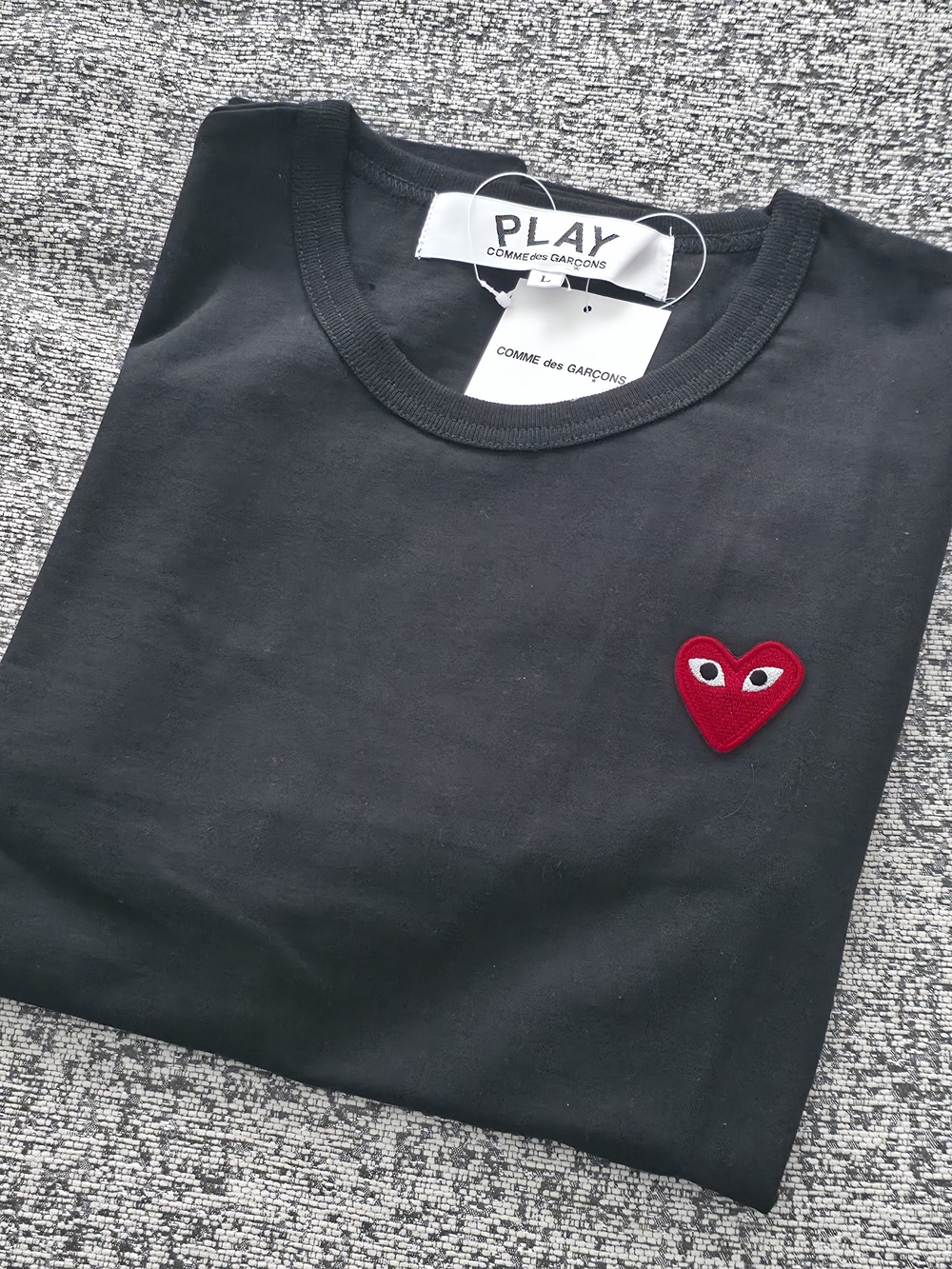 [NEW] Comme des Garçons Black Long-Sleeve Tee with Red Heart Patch - Picture 3 of 6